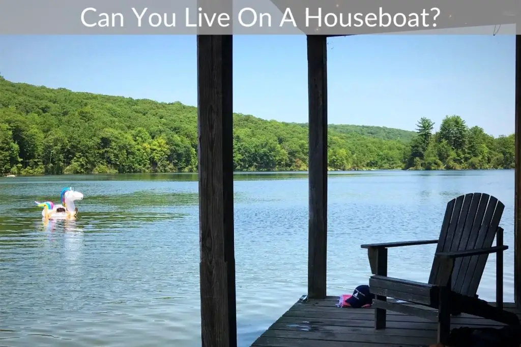 Can You Live On A Houseboat? Just Houseboats