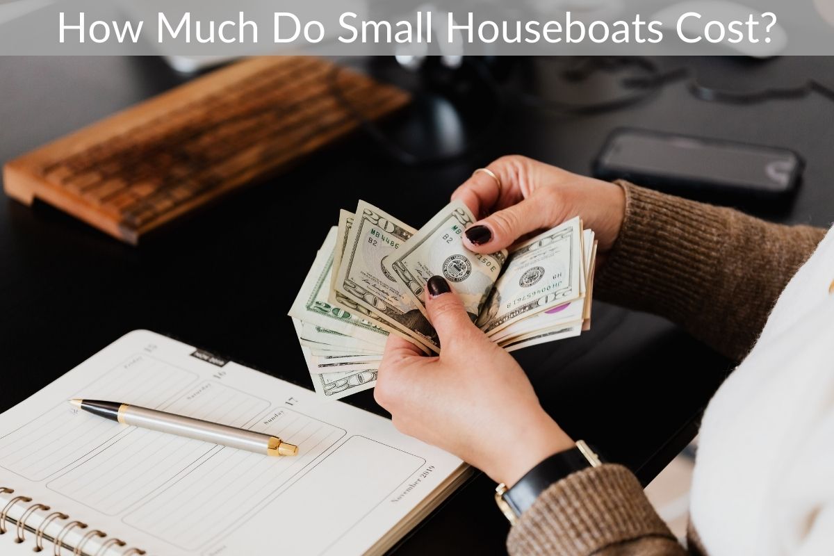 How Much Do Small Houseboats Cost?
